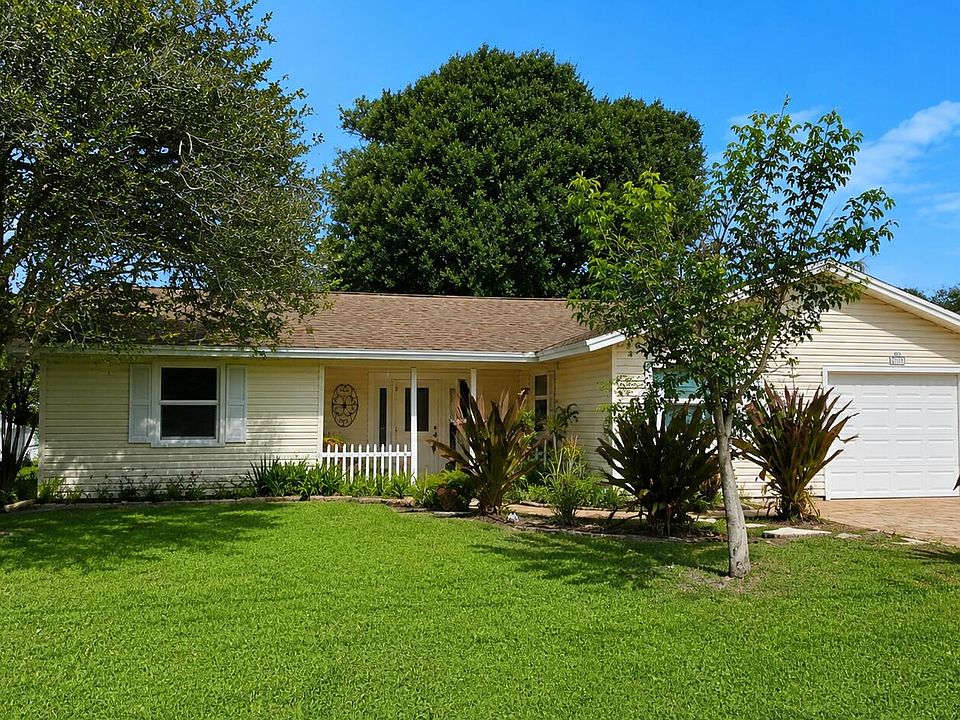 1st image of 2490 SE Whitehorse Street