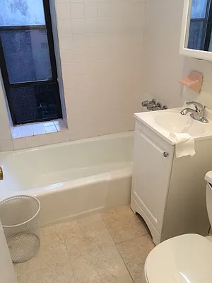 Rented by Metro Realty NY Inc | media 23