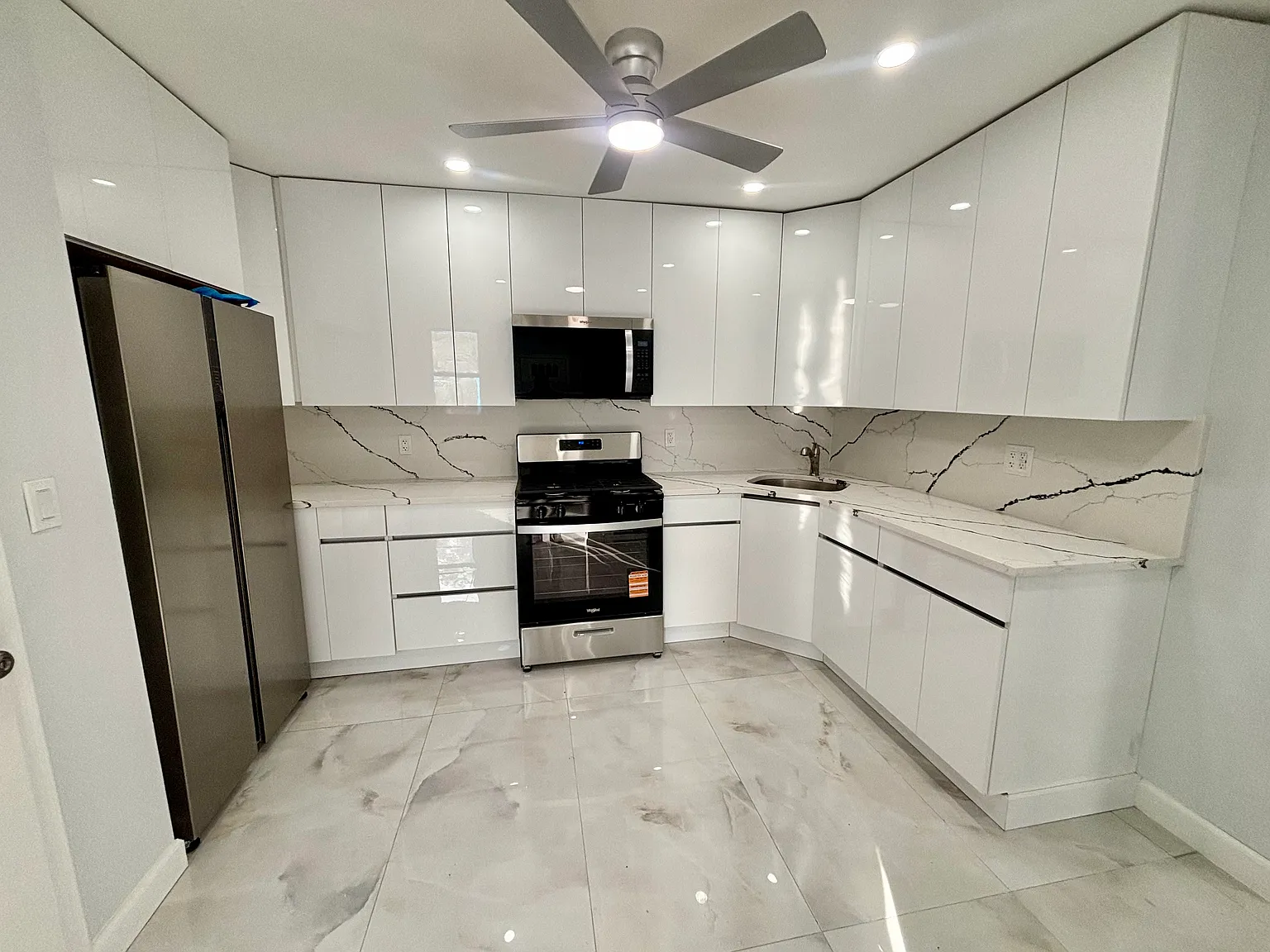 1 bed, 550 sqft, $2,500 — Photo 3