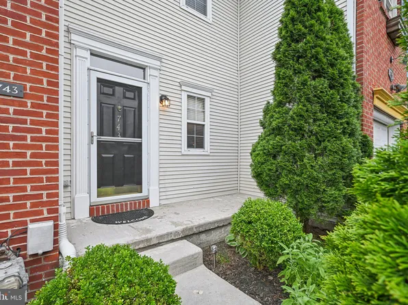 743 Martingale Rd, Schwenksville, PA 19473