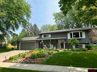 30 Lincoln Ln, New Ulm, MN 56073