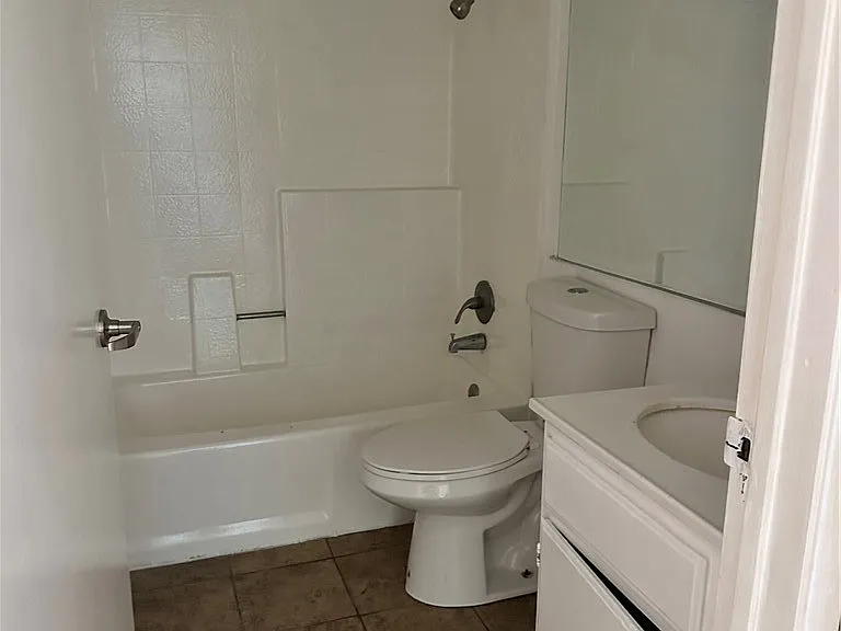 14801 Nordhoff St #14801 — Photo 13