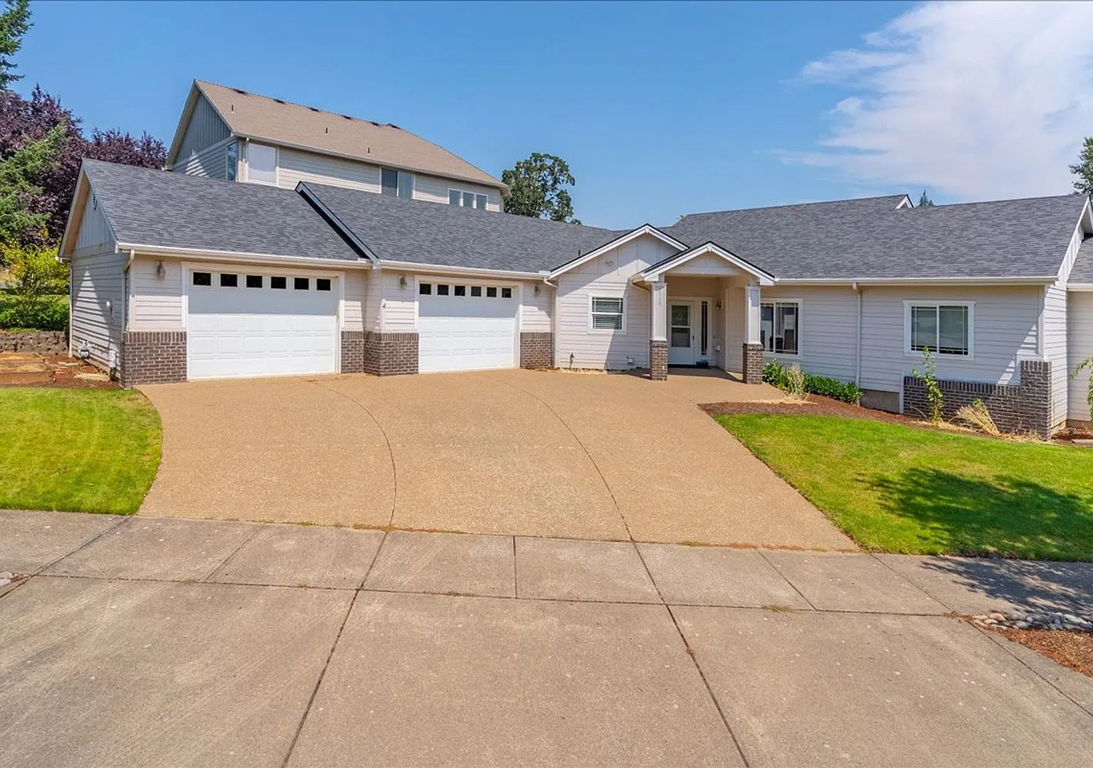 Contemporary West Salem Home — Photo 1