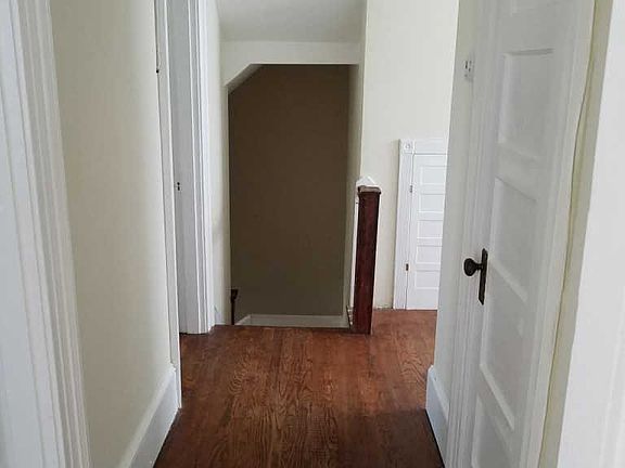 4th image of 918 William St #2