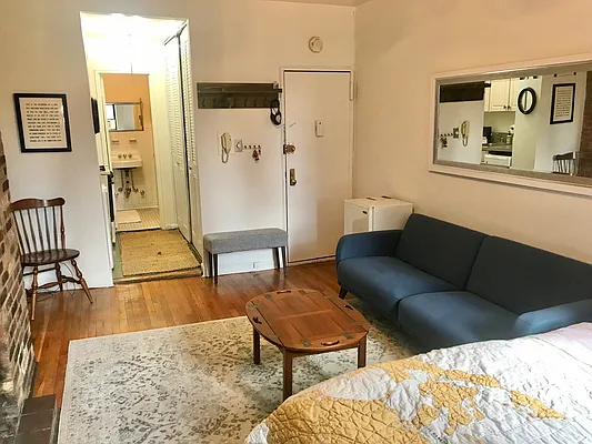 Rented by Compass | media 28