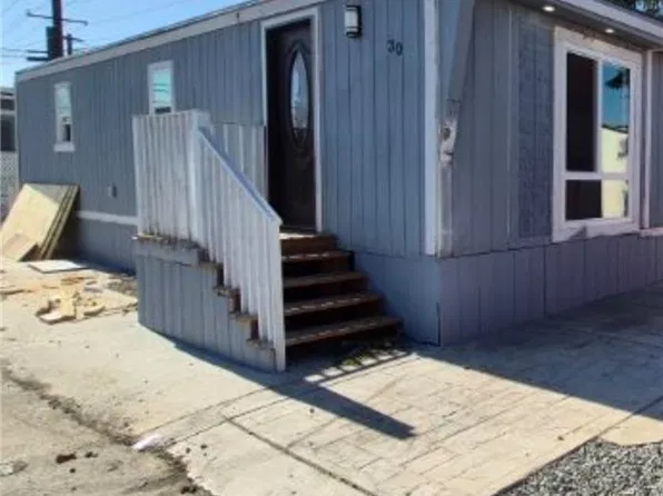 1011 W La Cadena Dr Space 30, Riverside, CA 92501