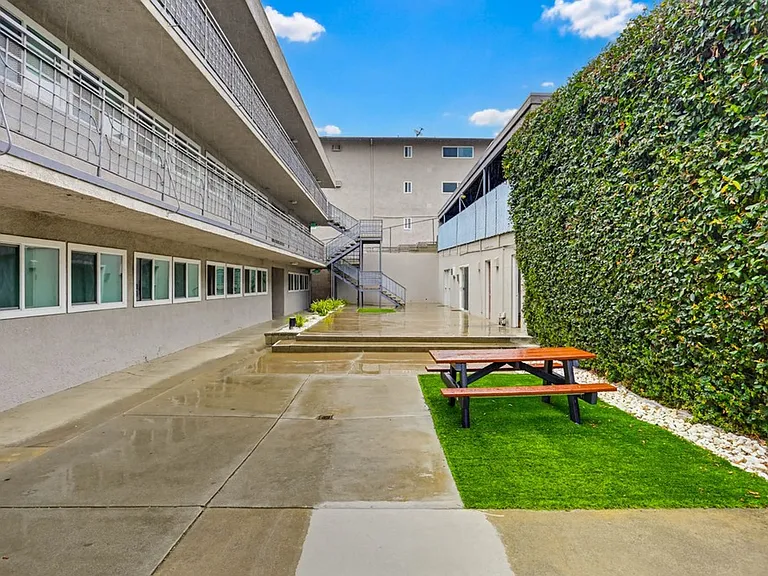 660S Garfiled — Photo 13