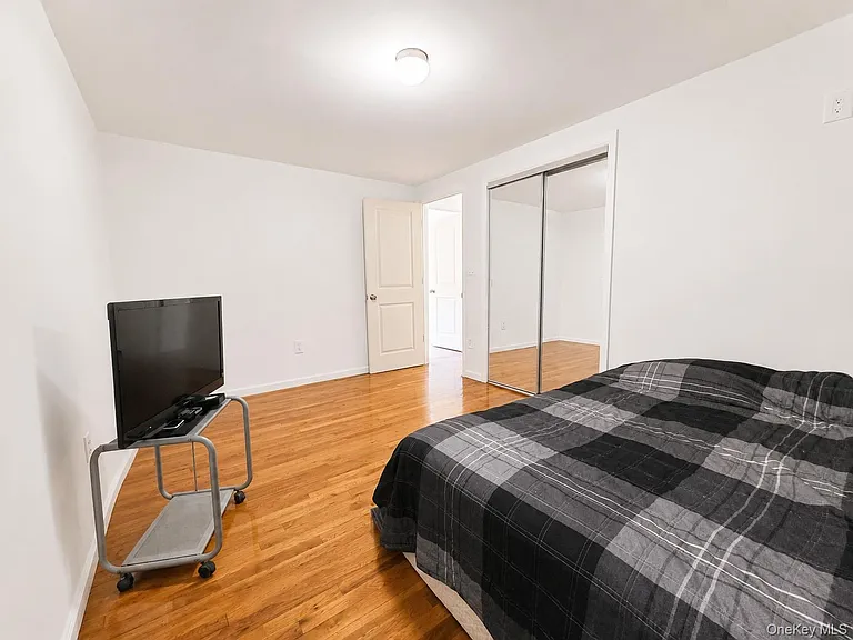 100 Lee Ave #2 — Photo 13