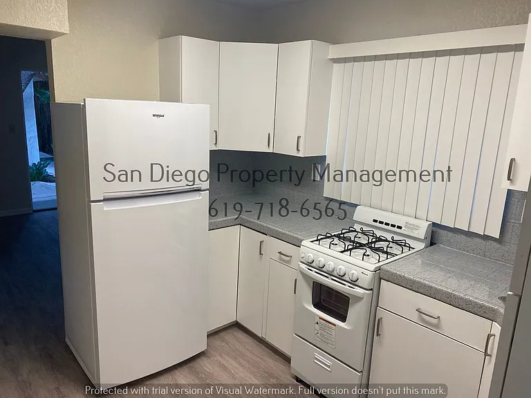 2073-2081 Bacon St — Photo 11