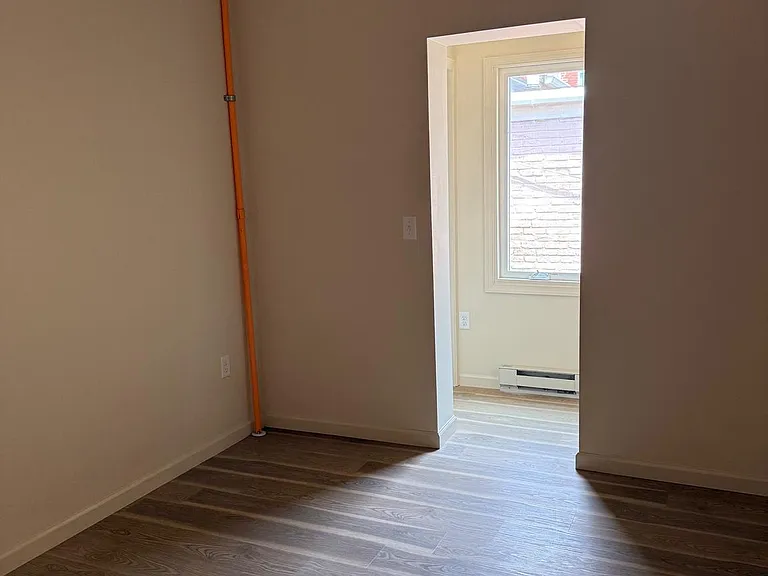 238 E Philadelphia St #4 — Photo 2