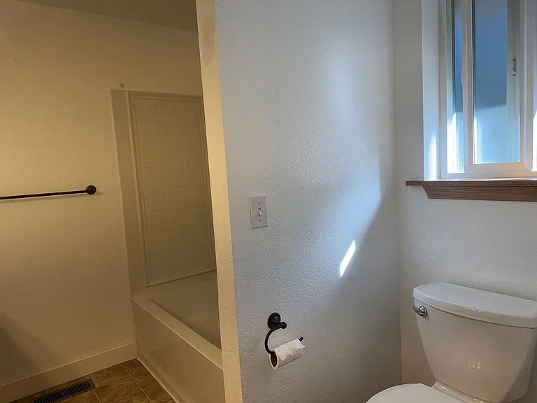 2592 NW Sherman Hill Rd — Photo 15