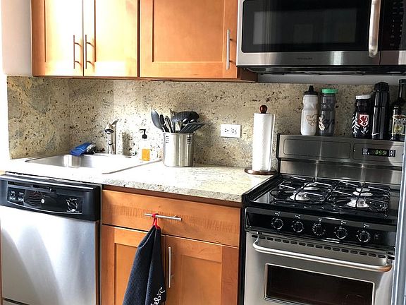 5th image of 101 7th Ave #8J