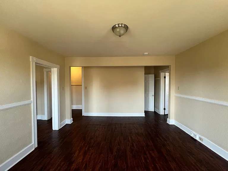 548 Broad St #2 — Photo 4