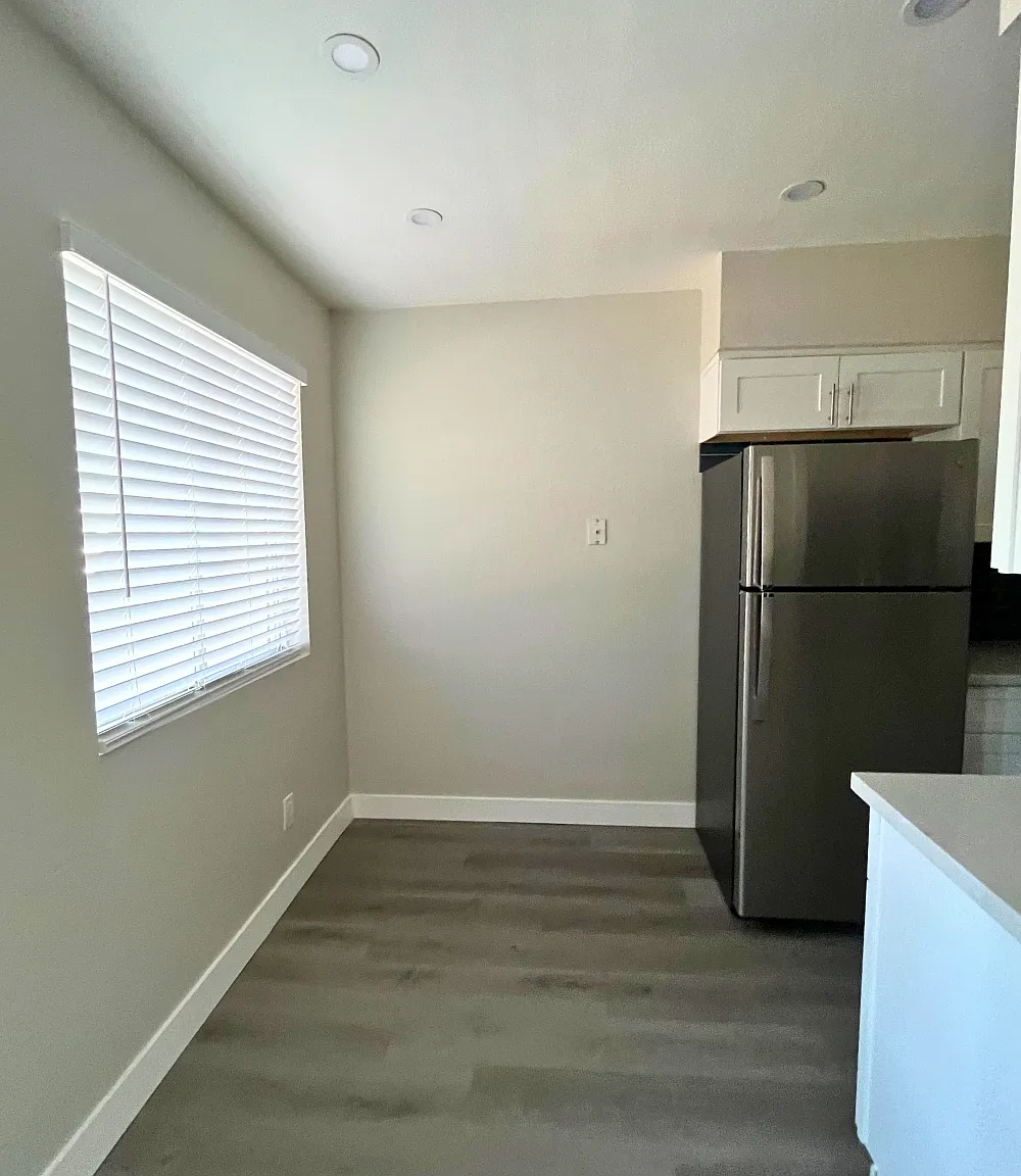 East Vista — Photo 2