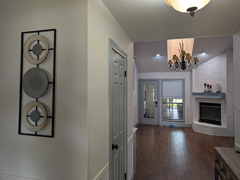 2907 Arroyo Ct S — Photo 4