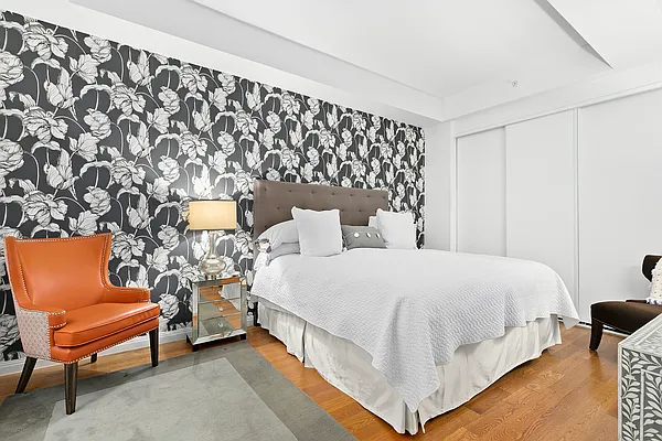 Sold by Compass | media 21