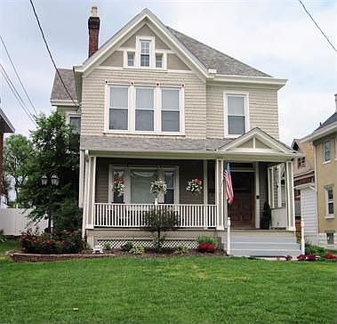 1st image of 4237 Forest Ave