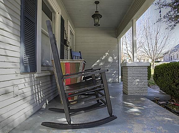 4th image of 3804 W 5th St