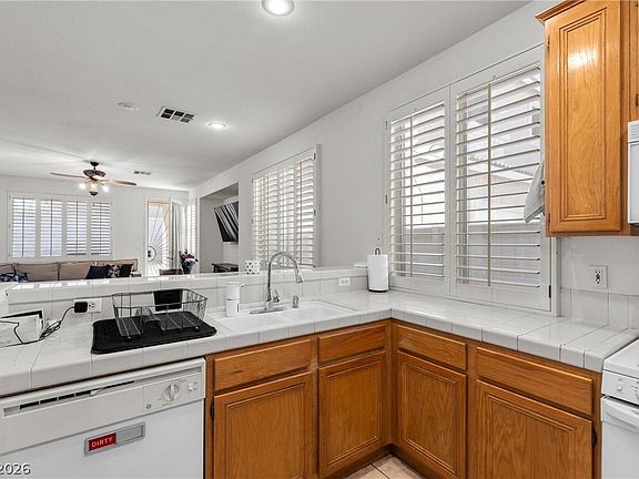 5th image of 9861 Del Mar Heights St
