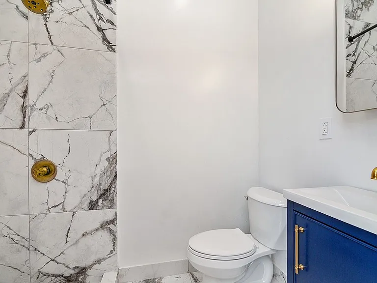 25-09 34th St #PENTHOUSE — Photo 15