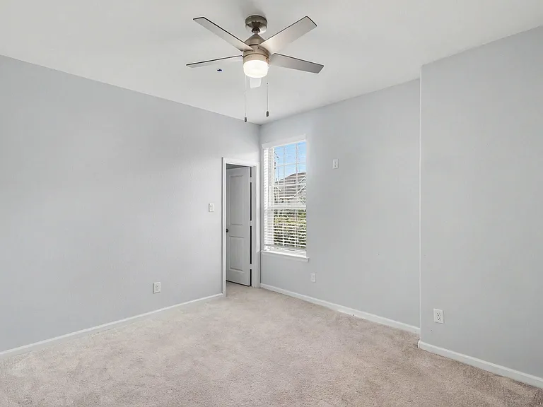 9407 Sea Star Ln — Photo 12