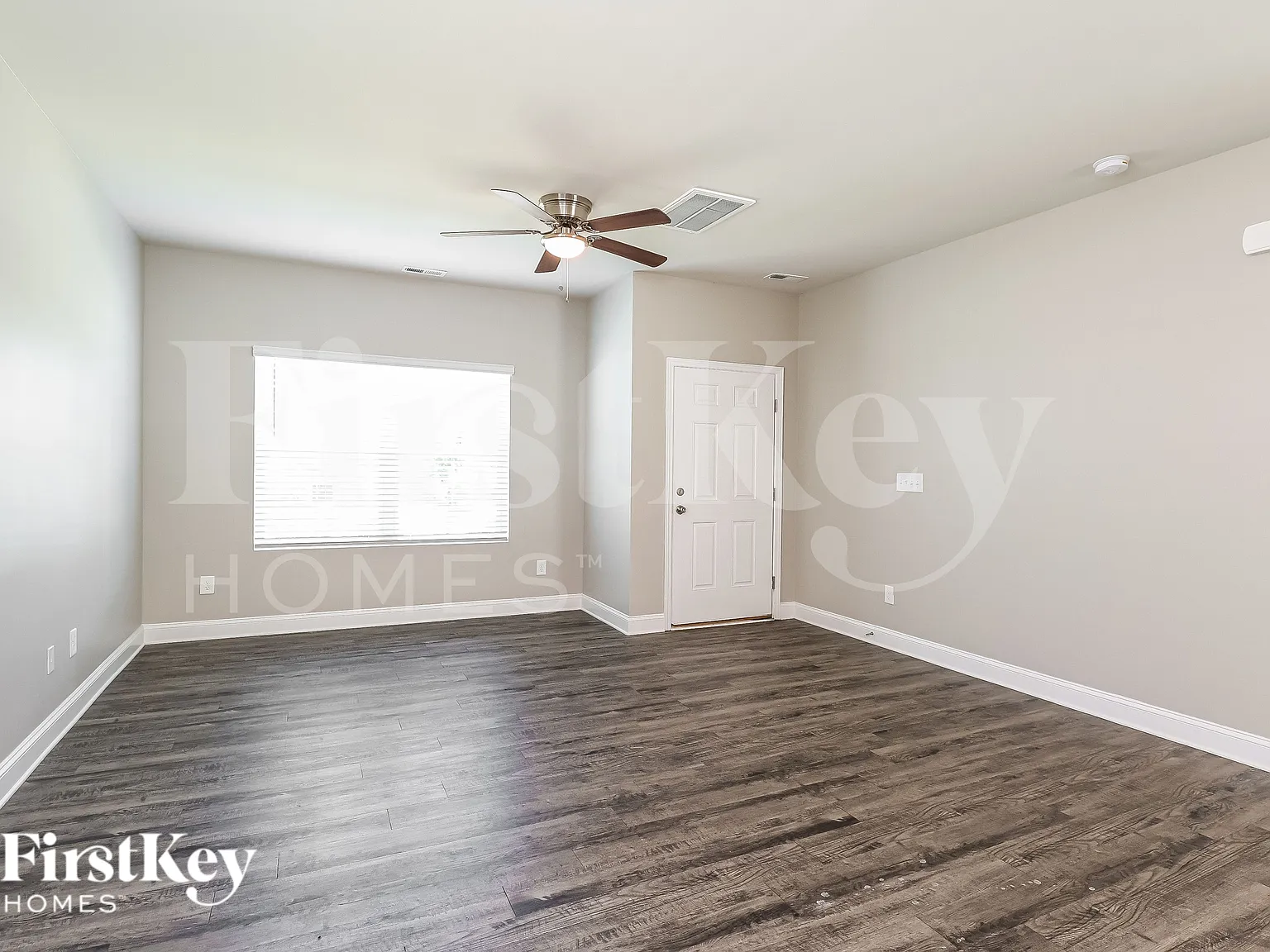 3 bed, 2.5 bath, 1881 sqft, $2,360 — Photo 4
