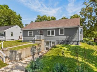 1008 N 14th St, Leavenworth, KS 66048