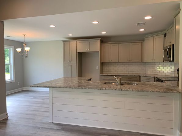 1306 Crawford Rd, Opelika, AL 36804