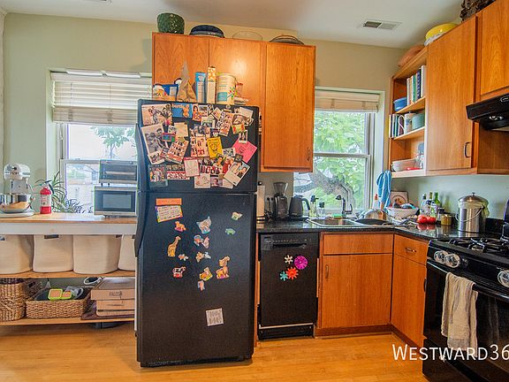5th image of 2920 W Schubert Ave #2
