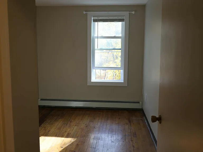Keene Apartments — Photo 14