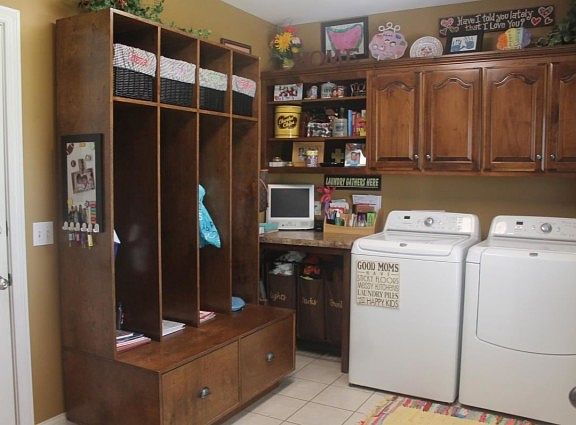 5th image of 2216 Carolwood Way