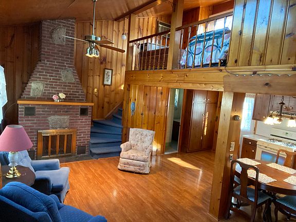 2nd image of 21 Howard St