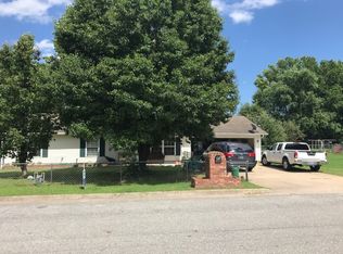 905 N Pleasant St, Springdale, AR 72764