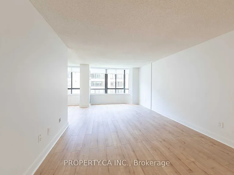 280 Simcoe St #705A — Photo 10