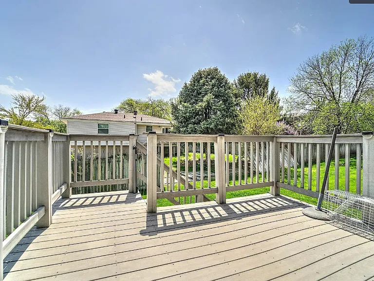 3515 Comstock Ave — Photo 5