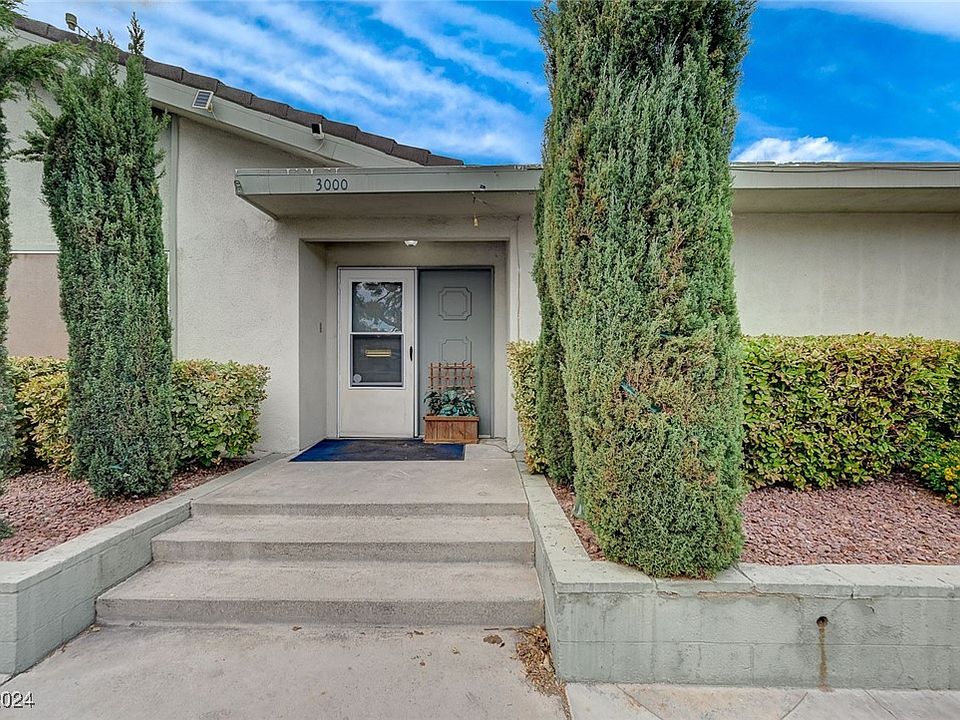 1st image of 3000 El Camino Ave