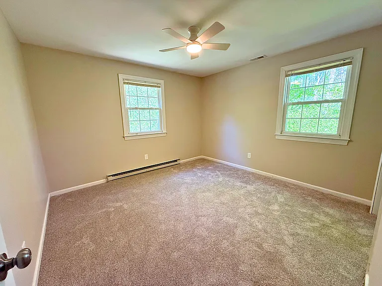 37 Carriage Dr — Photo 12