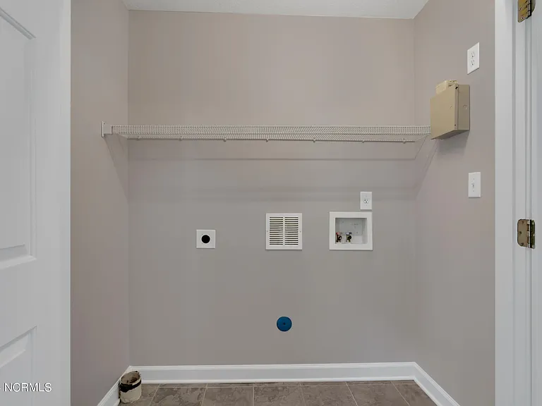 802 Springwood Dr — Photo 6