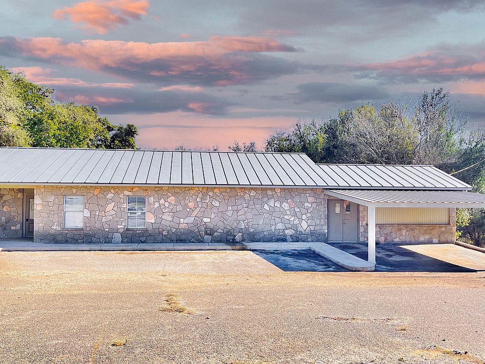 1st image of 1300 Cedar Dr #1