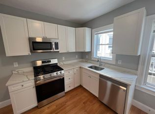 33 Hancock St #2R, Somerville, MA 02144