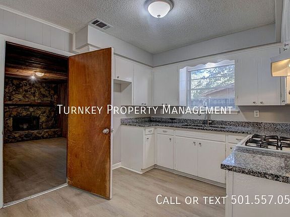 5th image of 35 Southern Oaks Dr