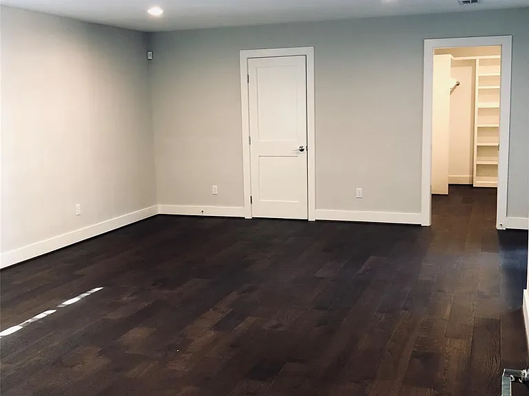 5258 Ariel St — Photo 10