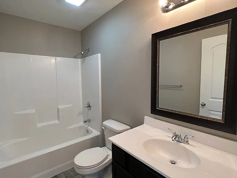 315 Sunrise Cv — Photo 9