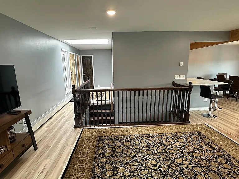 309 Riverside Dr — Photo 8