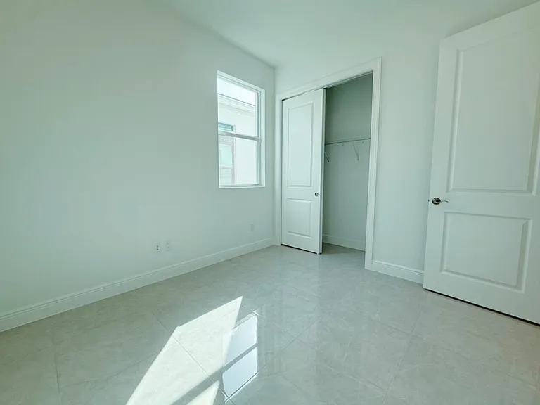 5066 Lido Key Ln — Photo 20