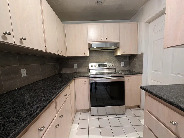 4031 Iola Dr — Photo 11