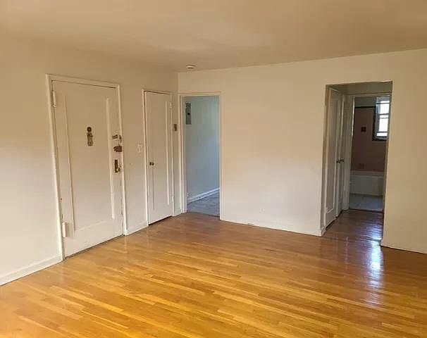 1st image of 260 Broad Ave