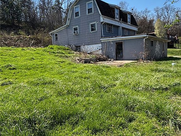 3rd image of 626 Pittsburgh Rd