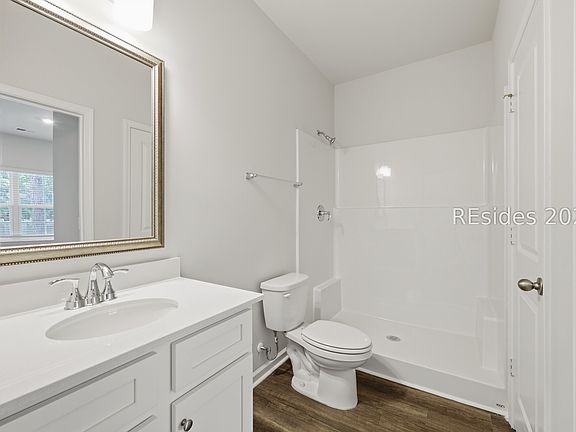 5th image of 146 Jinks St