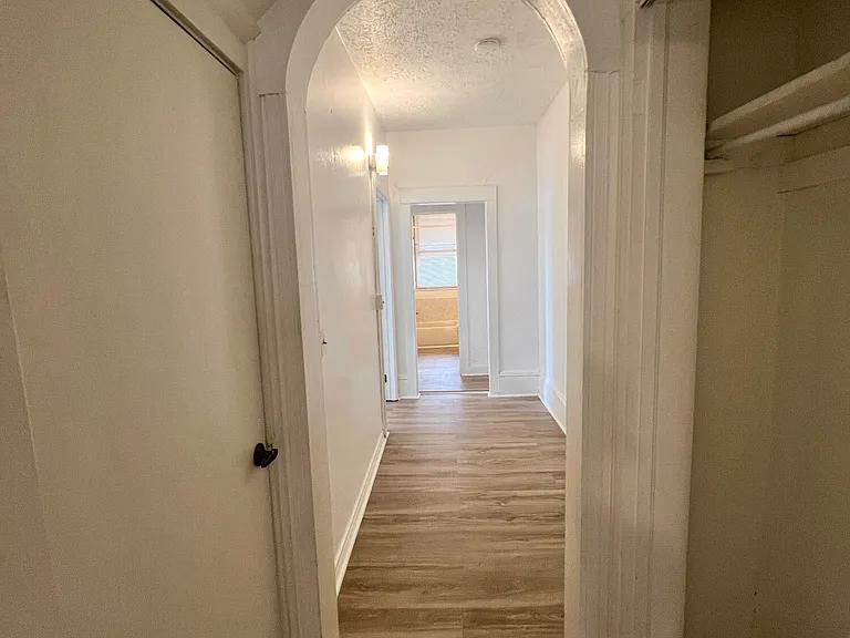 1405 Linden St — Photo 4
